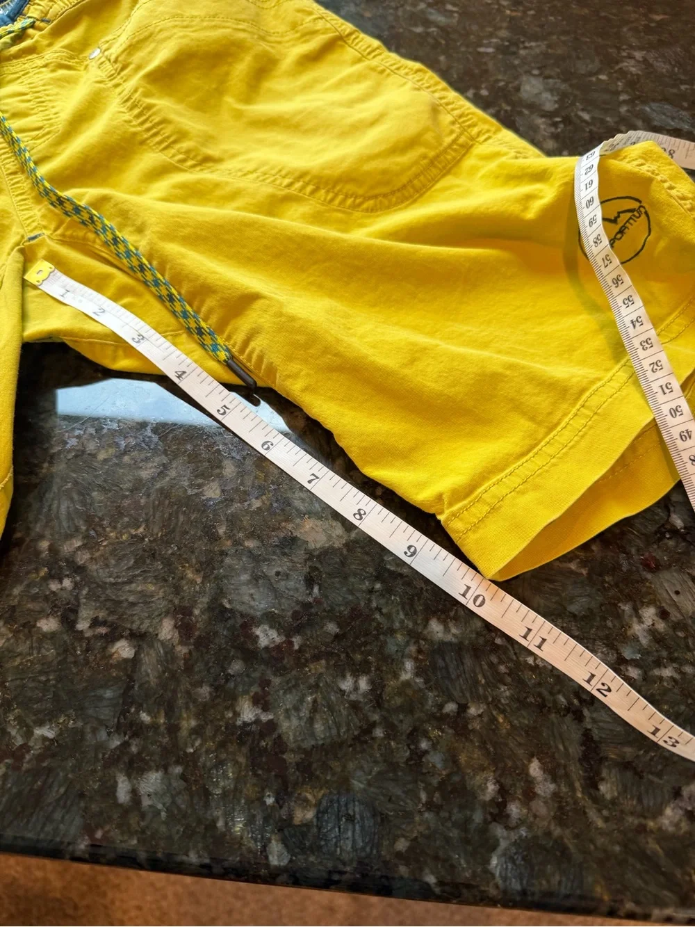 La Sportiva Bleausur Shorts in men’s size small. Rock Climbing. Hiking. Outdoor